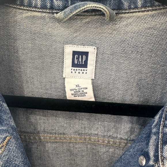 GAP Classic Indigo Wash Jean Jacket - XL - Picture 4 of 9